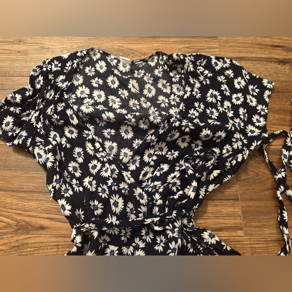 Floral Wrap Dress - Picture 3 of 4